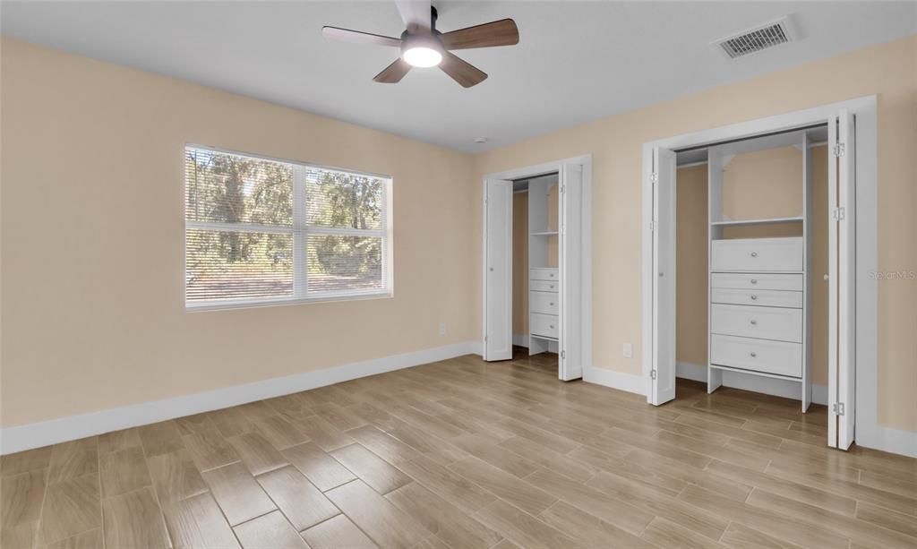 For Sale: $544,900 (4 beds, 3 baths, 1860 Square Feet)