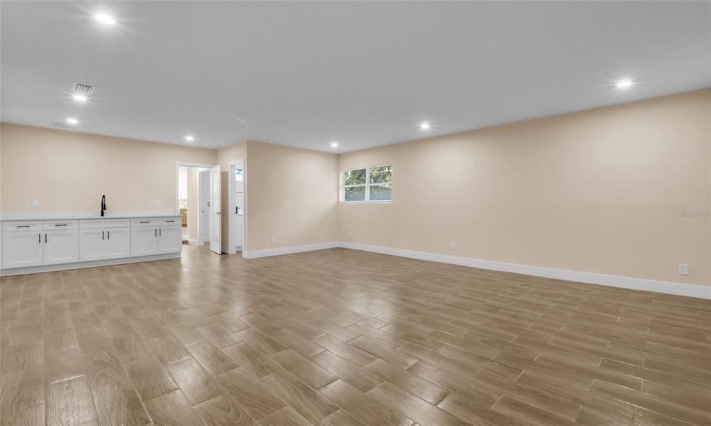 For Sale: $544,900 (4 beds, 3 baths, 1860 Square Feet)