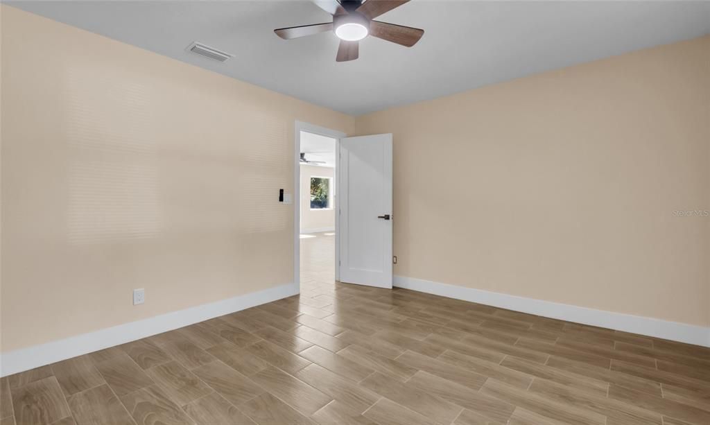 For Sale: $544,900 (4 beds, 3 baths, 1860 Square Feet)