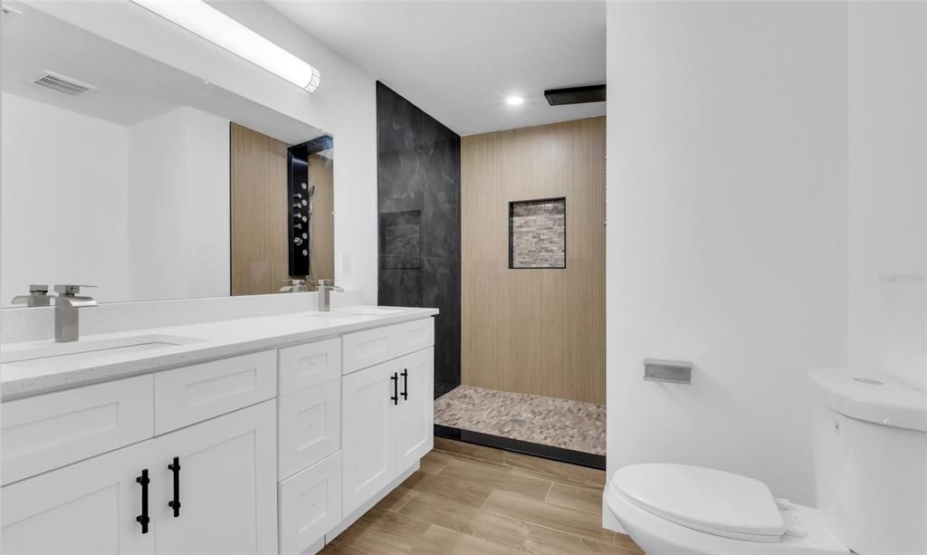 For Sale: $544,900 (4 beds, 3 baths, 1860 Square Feet)