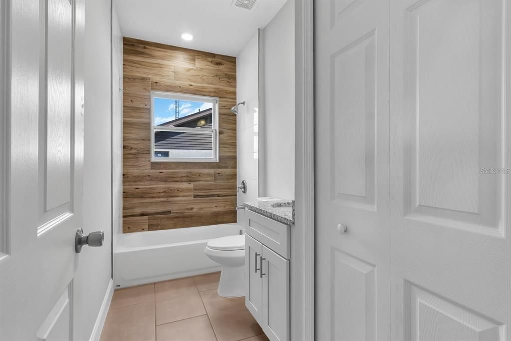 For Rent: $2,200 (4 beds, 2 baths, 1551 Square Feet)