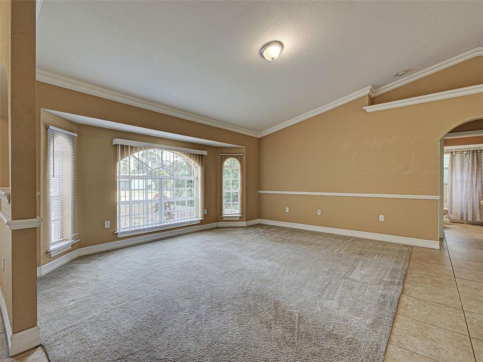 Active With Contract: $290,000 (3 beds, 2 baths, 1633 Square Feet)