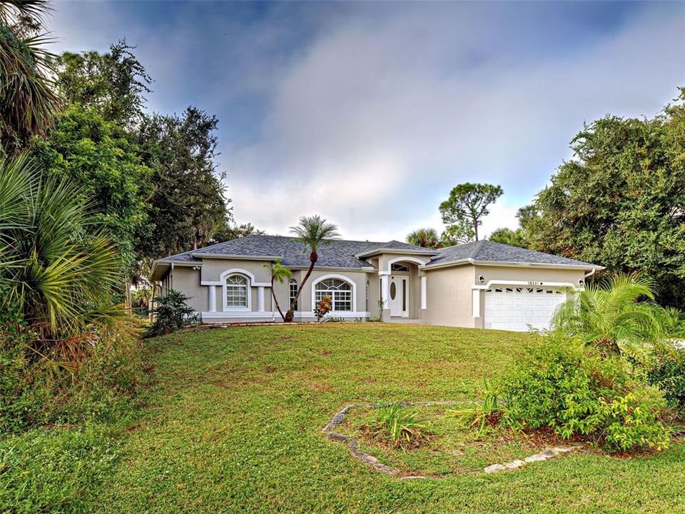 Active With Contract: $290,000 (3 beds, 2 baths, 1633 Square Feet)