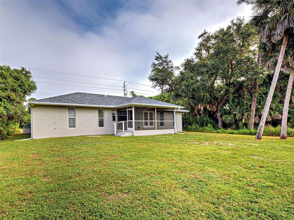 Active With Contract: $290,000 (3 beds, 2 baths, 1633 Square Feet)