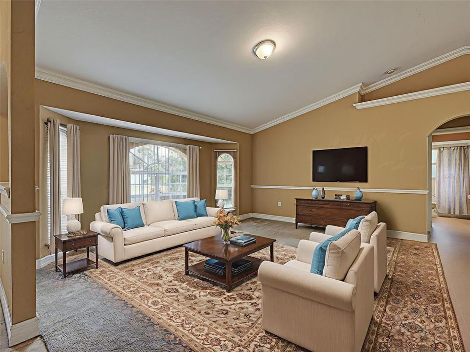 Active With Contract: $290,000 (3 beds, 2 baths, 1633 Square Feet)