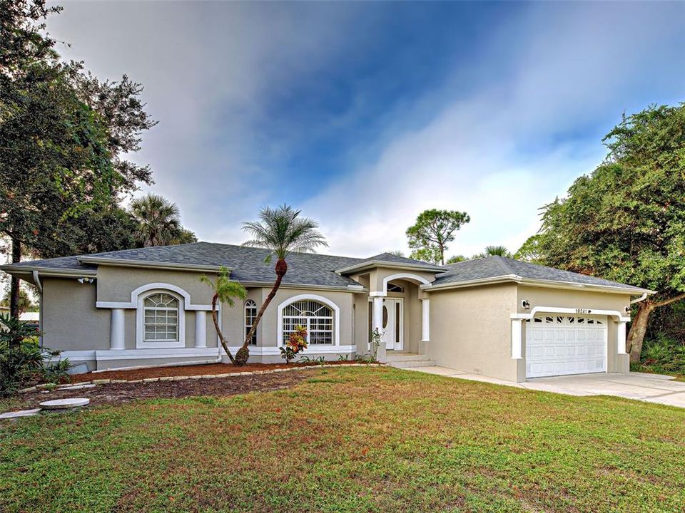 Active With Contract: $290,000 (3 beds, 2 baths, 1633 Square Feet)