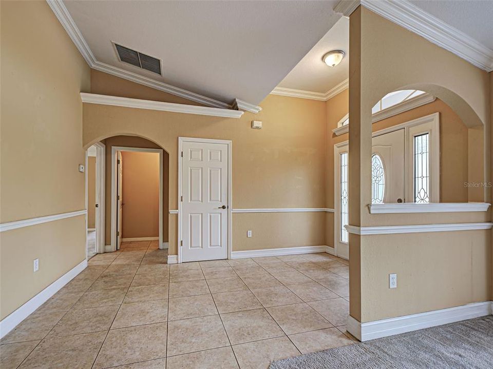 Active With Contract: $290,000 (3 beds, 2 baths, 1633 Square Feet)