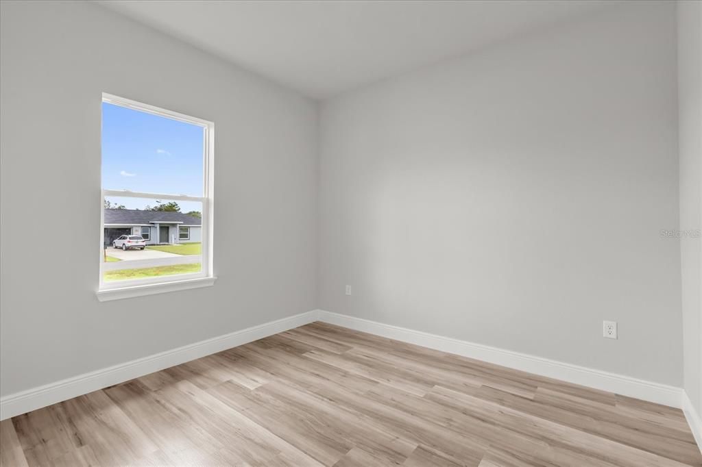 For Sale: $300,000 (4 beds, 3 baths, 1865 Square Feet)