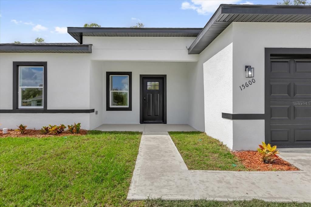 For Sale: $300,000 (4 beds, 3 baths, 1865 Square Feet)