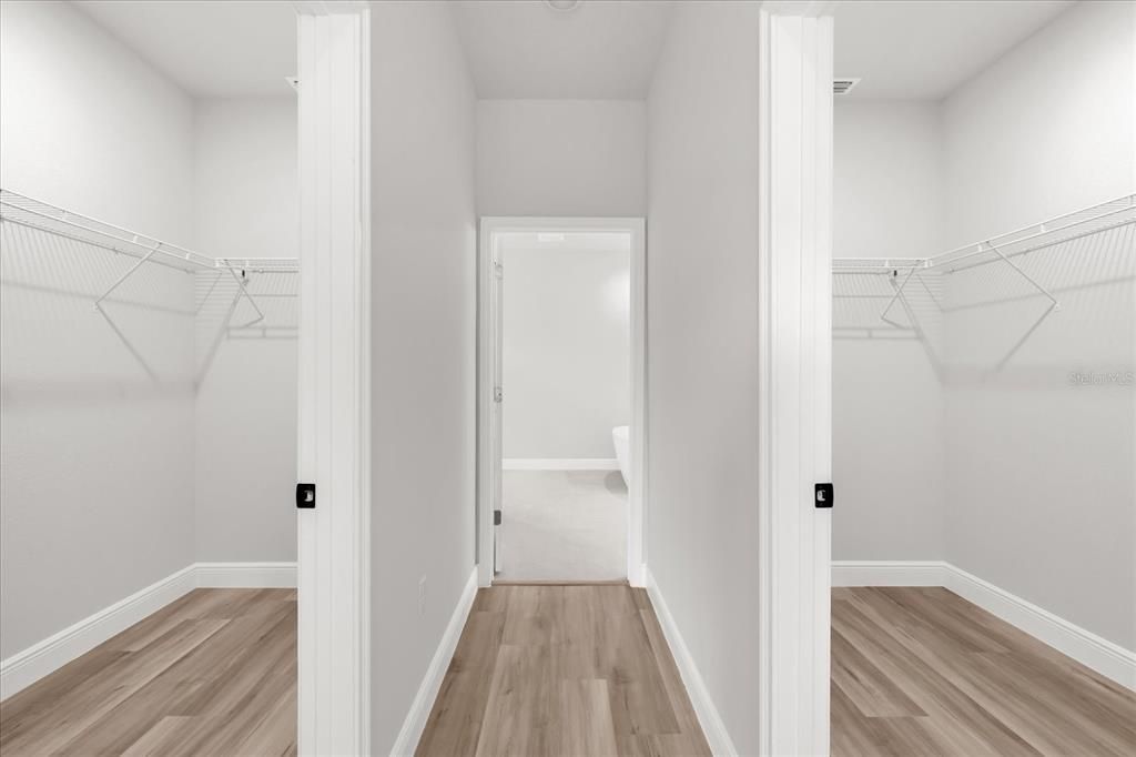 For Sale: $300,000 (4 beds, 3 baths, 1865 Square Feet)