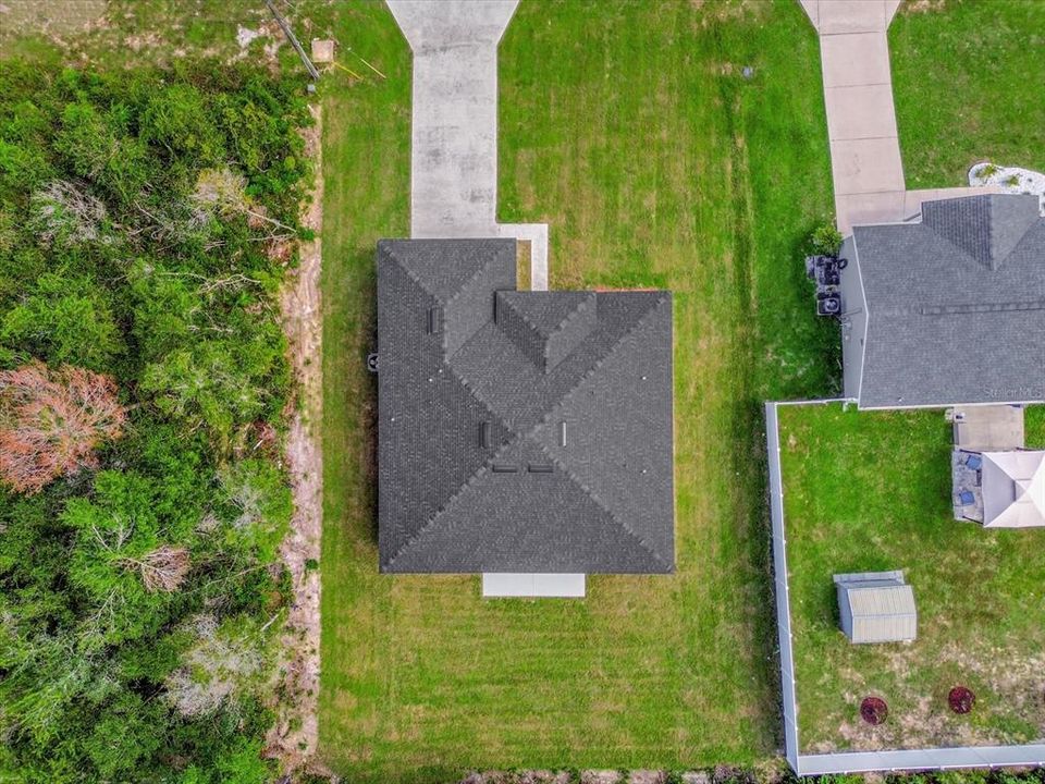 For Sale: $300,000 (4 beds, 3 baths, 1865 Square Feet)