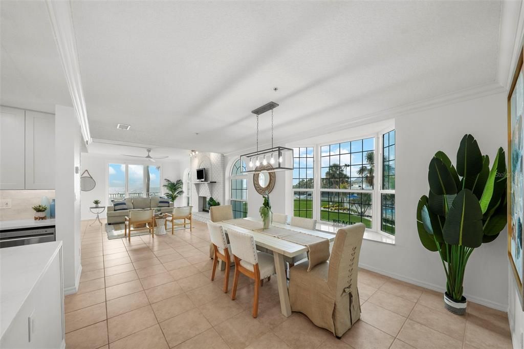 待售: $2,000,000 (5 贝兹, 4 浴室, 2760 平方英尺)