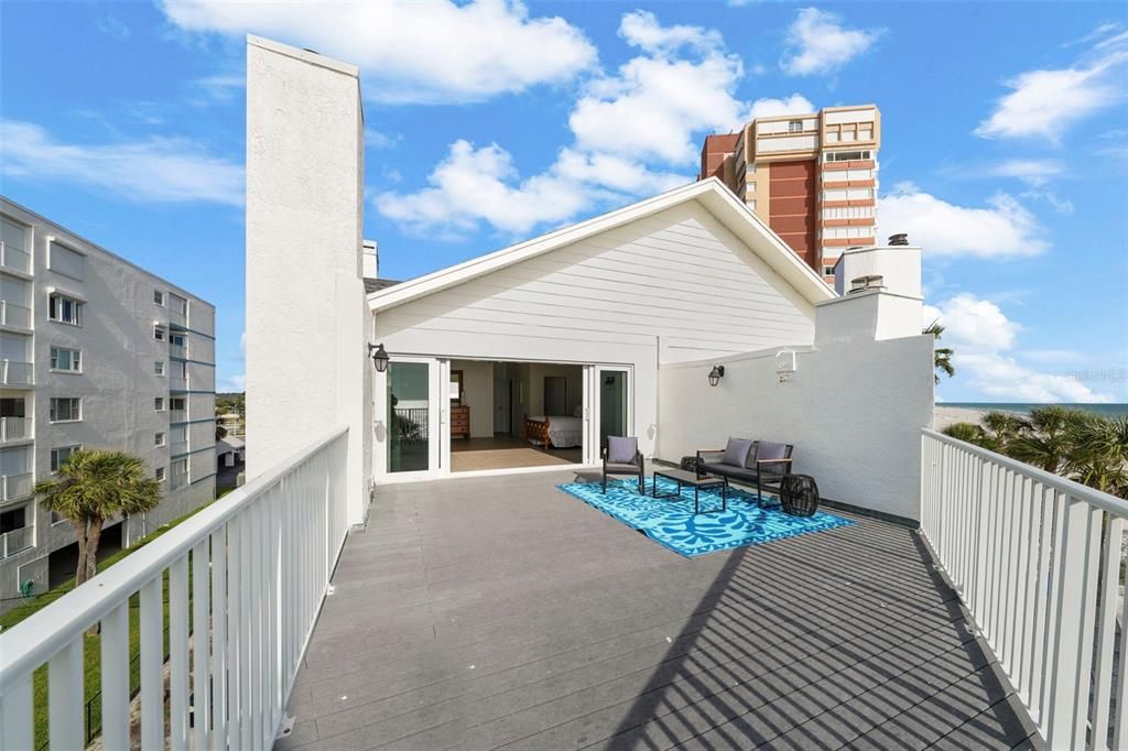 待售: $2,000,000 (5 贝兹, 4 浴室, 2760 平方英尺)