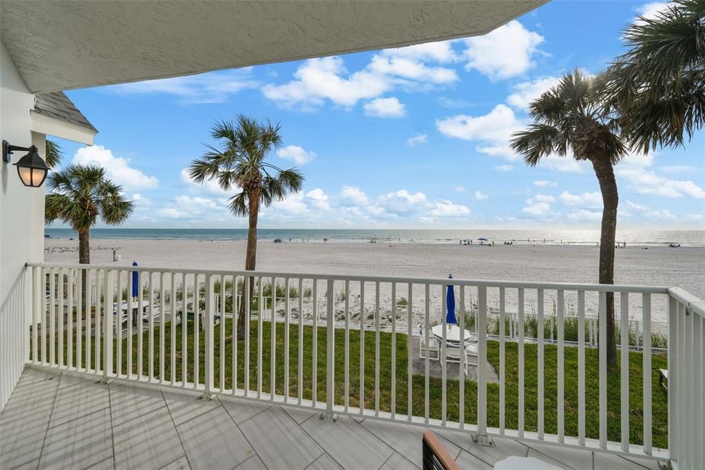 待售: $2,000,000 (5 贝兹, 4 浴室, 2760 平方英尺)