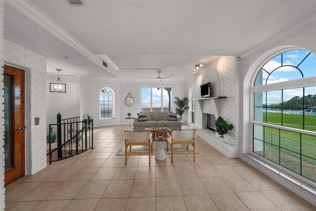 待售: $2,000,000 (5 贝兹, 4 浴室, 2760 平方英尺)