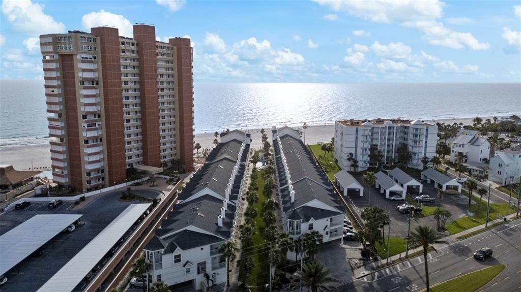 待售: $2,000,000 (5 贝兹, 4 浴室, 2760 平方英尺)