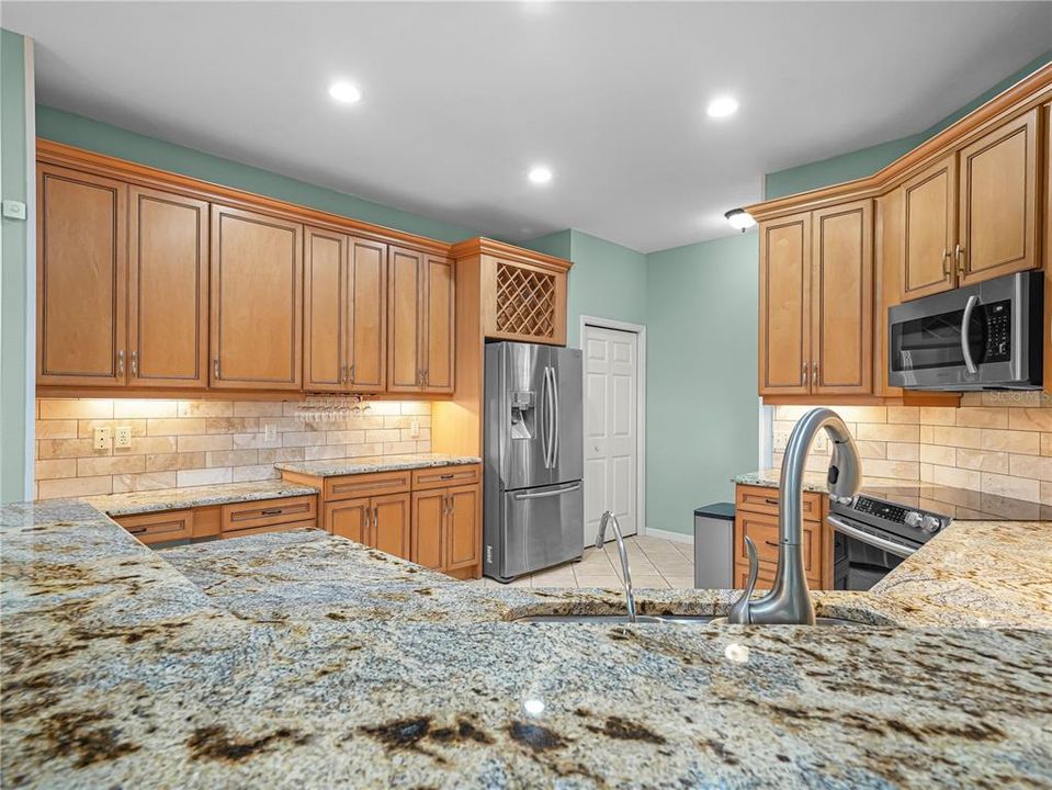 For Sale: $459,000 (3 beds, 2 baths, 2394 Square Feet)