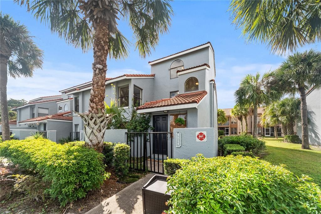 For Sale: $229,000 (2 beds, 2 baths, 1072 Square Feet)