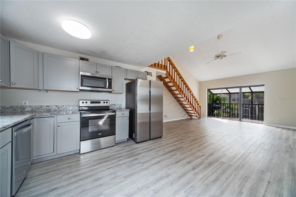 For Sale: $229,000 (2 beds, 2 baths, 1072 Square Feet)