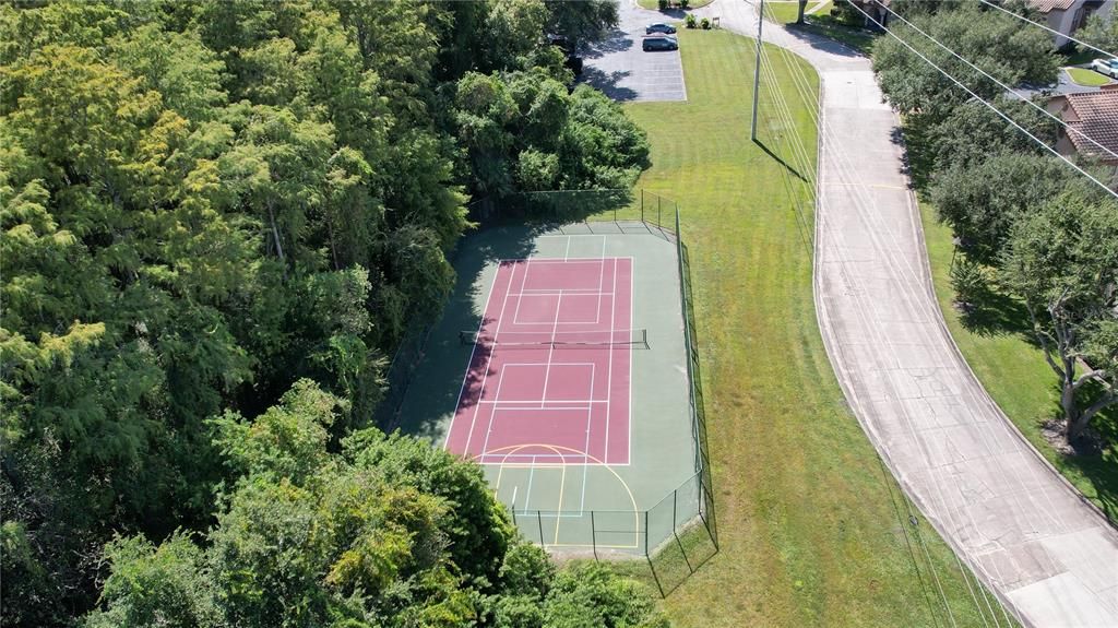 For Sale: $229,000 (2 beds, 2 baths, 1072 Square Feet)