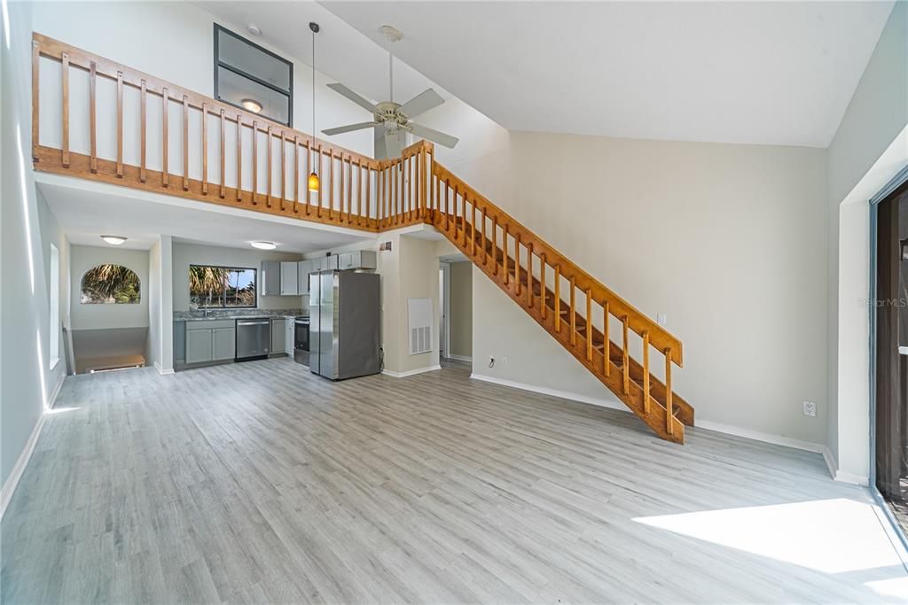 For Sale: $229,000 (2 beds, 2 baths, 1072 Square Feet)