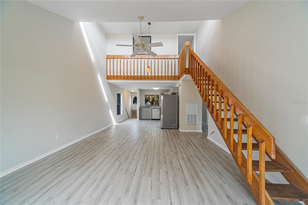 For Sale: $229,000 (2 beds, 2 baths, 1072 Square Feet)