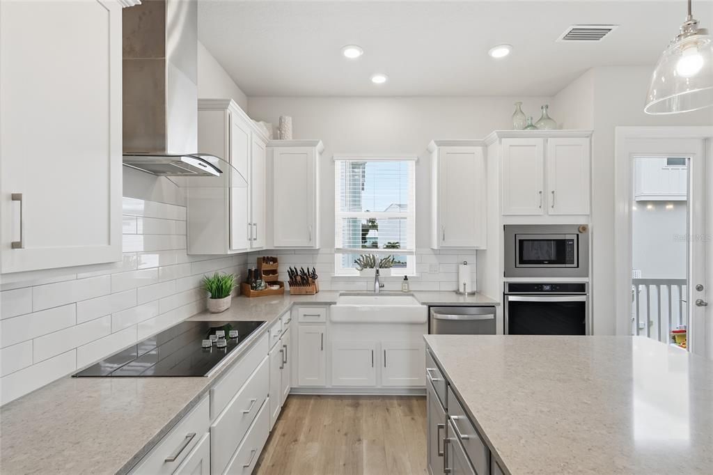 For Sale: $1,150,000 (3 beds, 3 baths, 2445 Square Feet)