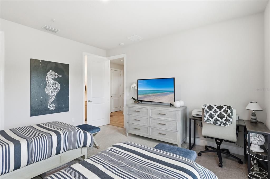 For Sale: $1,150,000 (3 beds, 3 baths, 2445 Square Feet)