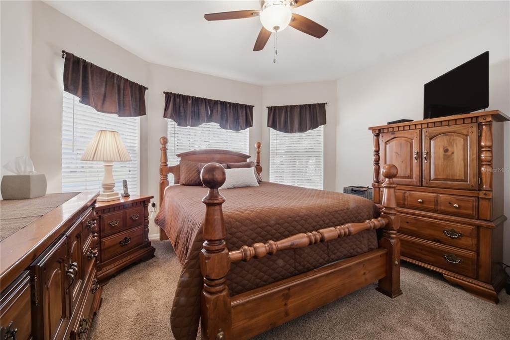 For Sale: $345,000 (2 beds, 2 baths, 1538 Square Feet)