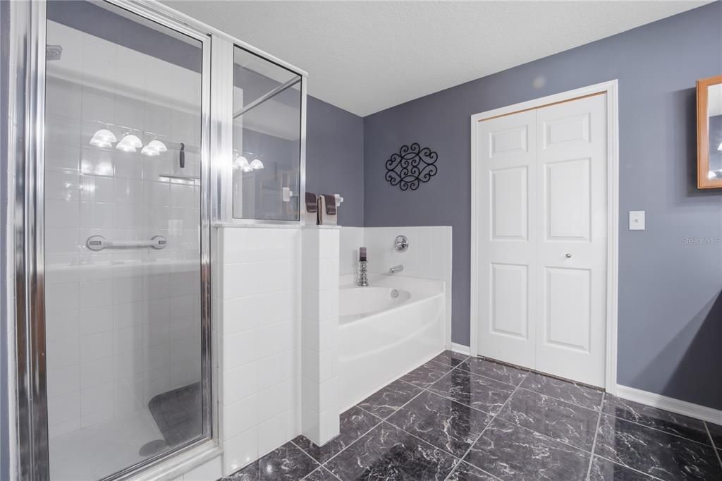 For Sale: $345,000 (2 beds, 2 baths, 1538 Square Feet)