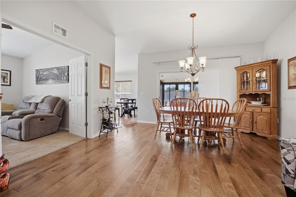 For Sale: $345,000 (2 beds, 2 baths, 1538 Square Feet)