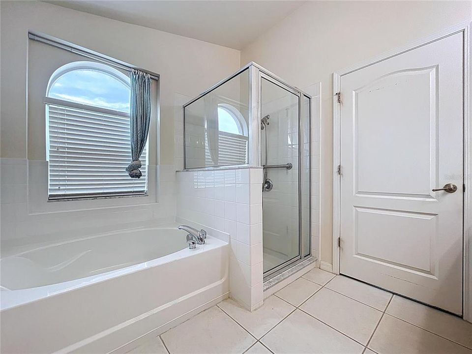 На продажу: $314,900 (3 спален, 2 ванн, 1618 Квадратных фут)