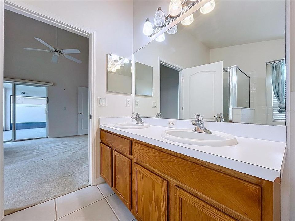 На продажу: $314,900 (3 спален, 2 ванн, 1618 Квадратных фут)