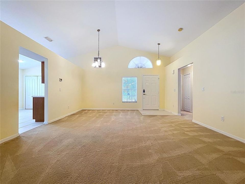 На продажу: $314,900 (3 спален, 2 ванн, 1618 Квадратных фут)