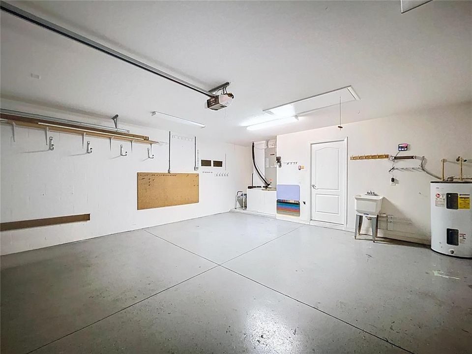 На продажу: $314,900 (3 спален, 2 ванн, 1618 Квадратных фут)