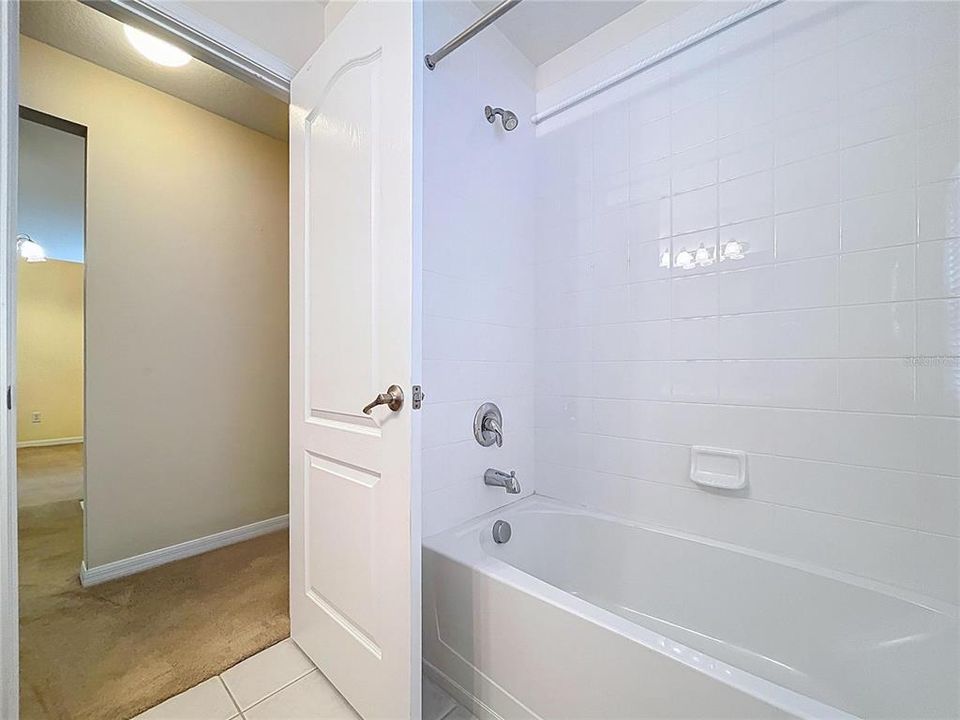 На продажу: $314,900 (3 спален, 2 ванн, 1618 Квадратных фут)