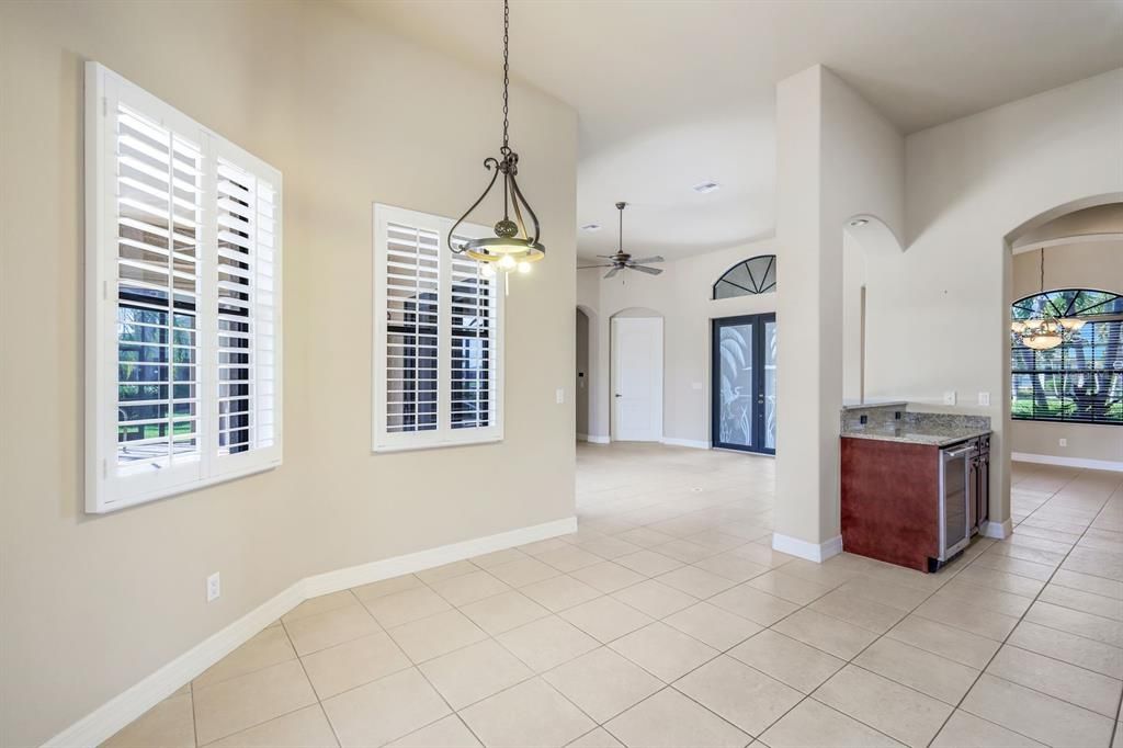 На продажу: $925,000 (4 спален, 3 ванн, 2804 Квадратных фут)