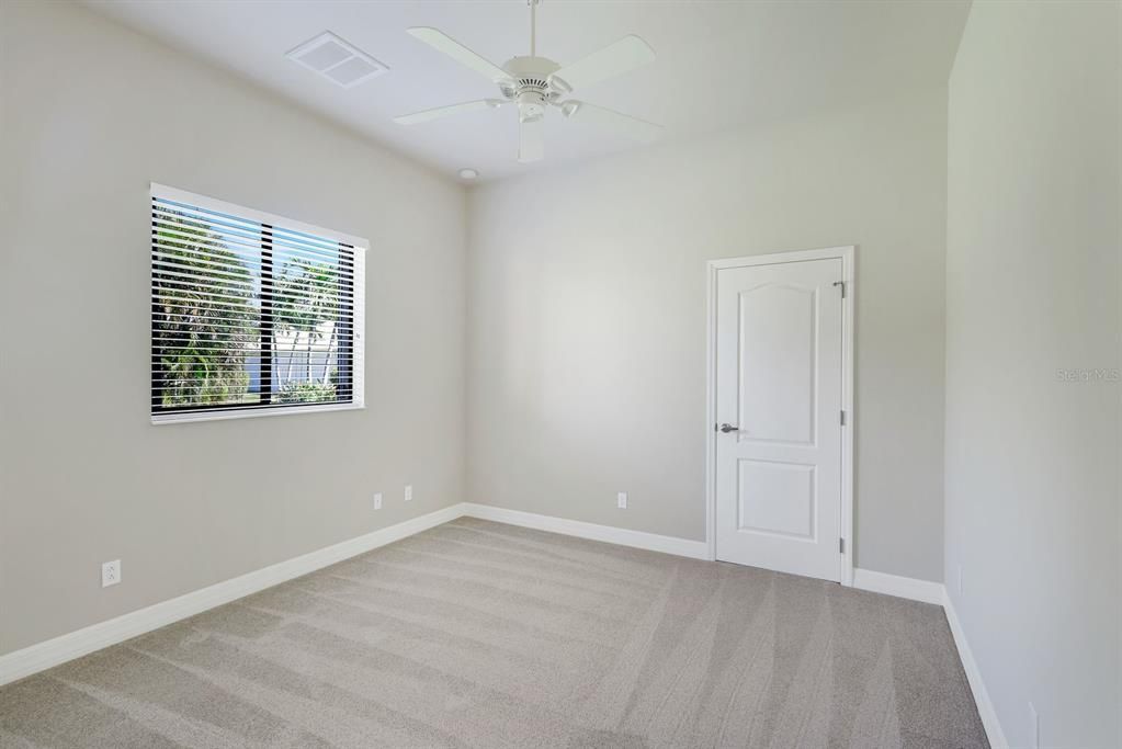 На продажу: $925,000 (4 спален, 3 ванн, 2804 Квадратных фут)