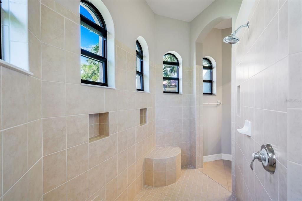 На продажу: $925,000 (4 спален, 3 ванн, 2804 Квадратных фут)