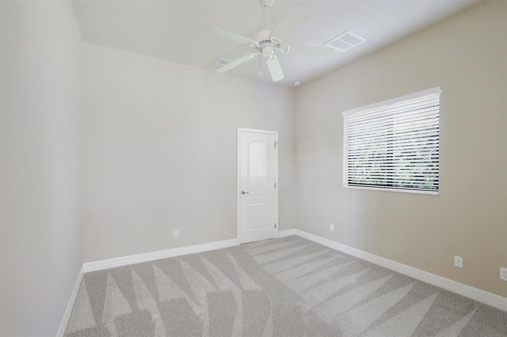 На продажу: $925,000 (4 спален, 3 ванн, 2804 Квадратных фут)