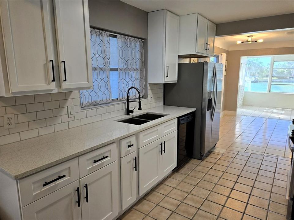 For Rent: $3,800 (3 beds, 2 baths, 1490 Square Feet)