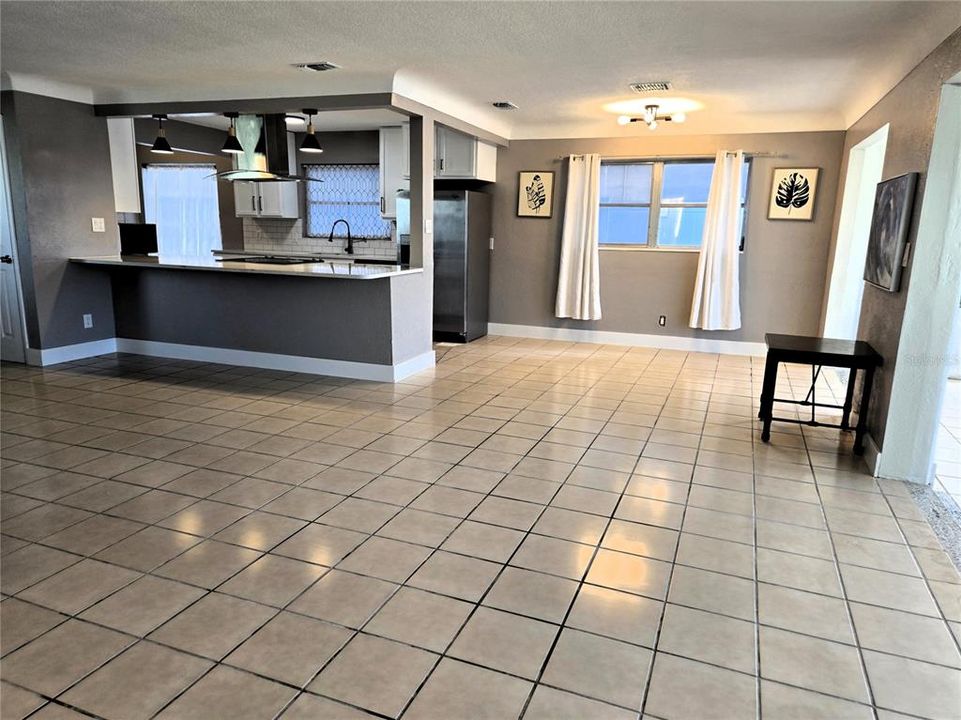 For Rent: $3,800 (3 beds, 2 baths, 1490 Square Feet)