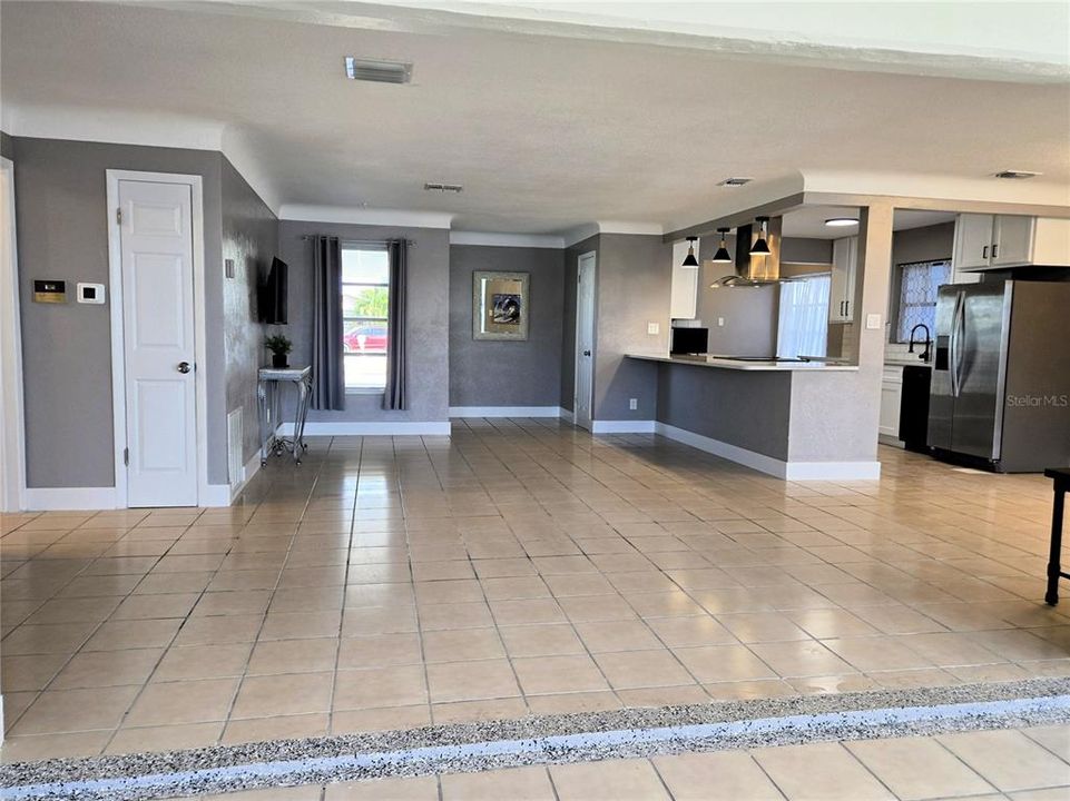 For Rent: $3,800 (3 beds, 2 baths, 1490 Square Feet)