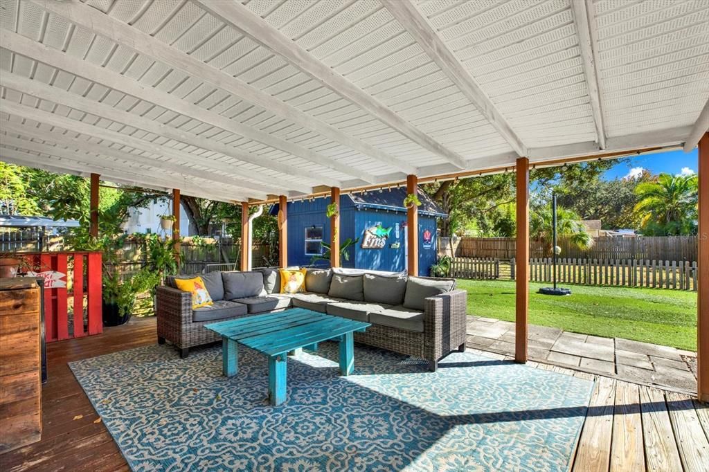 For Sale: $389,990 (2 beds, 1 baths, 986 Square Feet)