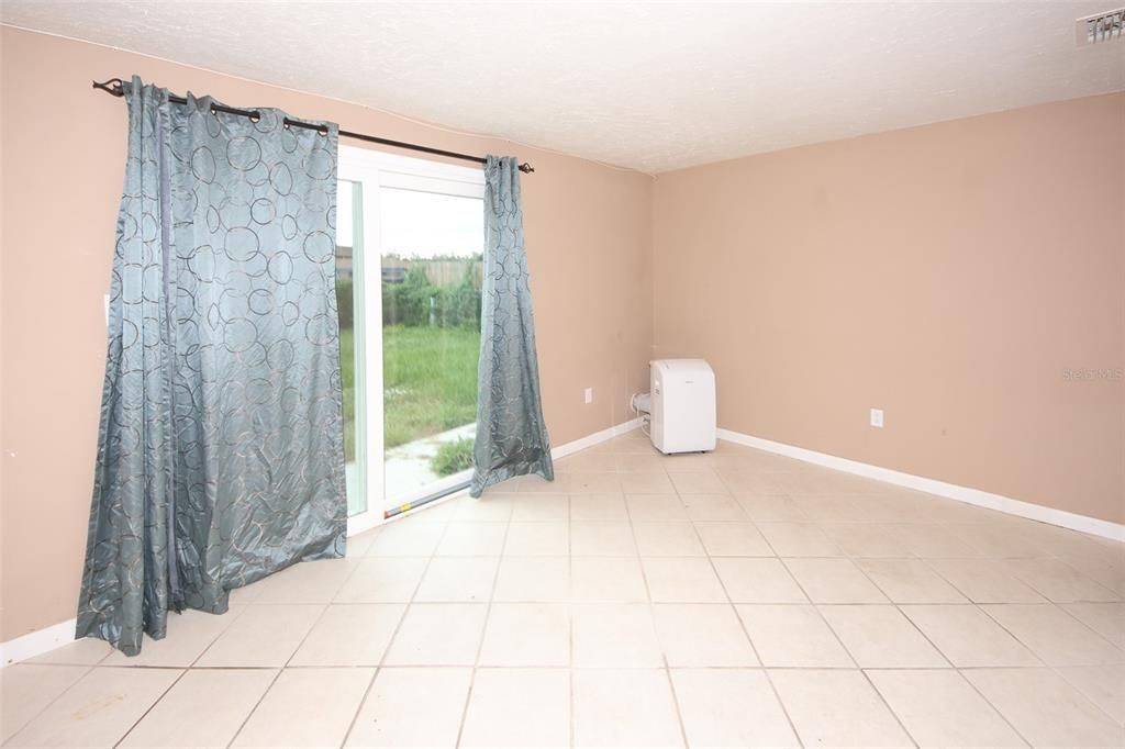 Active With Contract: $219,950 (3 beds, 2 baths, 1350 Square Feet)