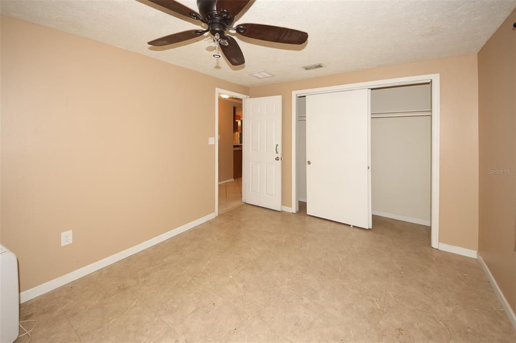 Active With Contract: $219,950 (3 beds, 2 baths, 1350 Square Feet)