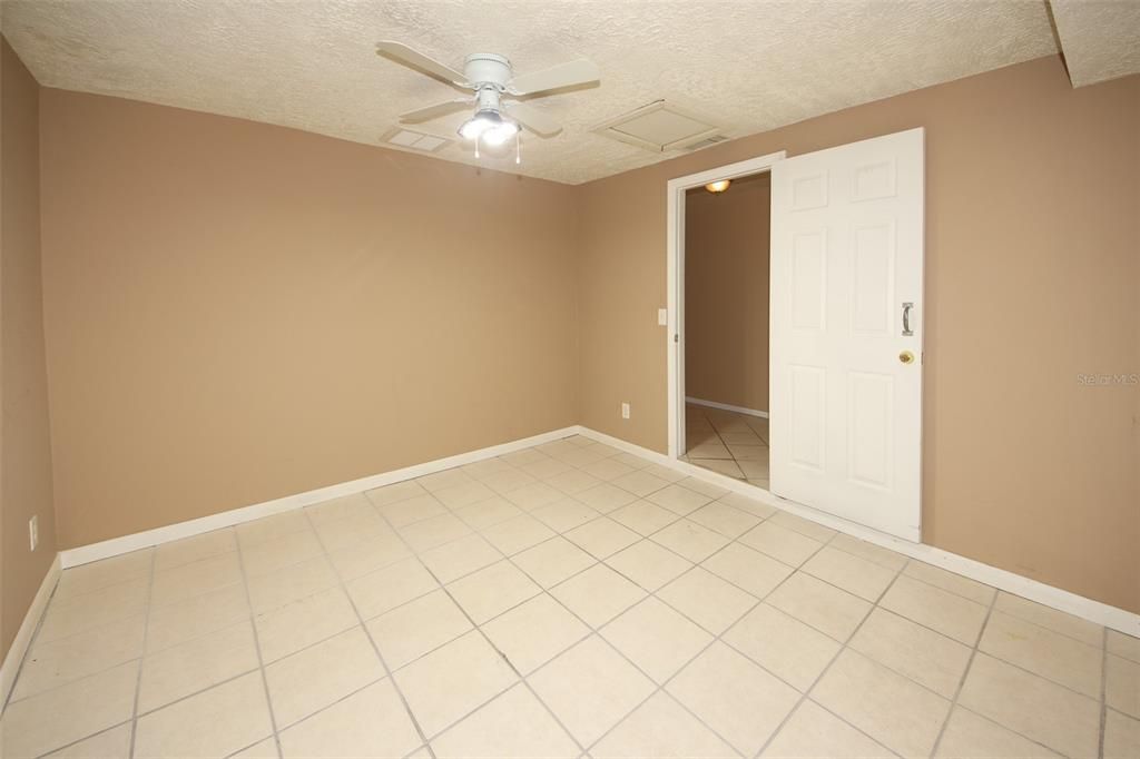 Active With Contract: $219,950 (3 beds, 2 baths, 1350 Square Feet)