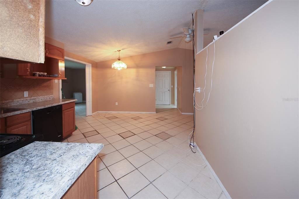 Active With Contract: $219,950 (3 beds, 2 baths, 1350 Square Feet)