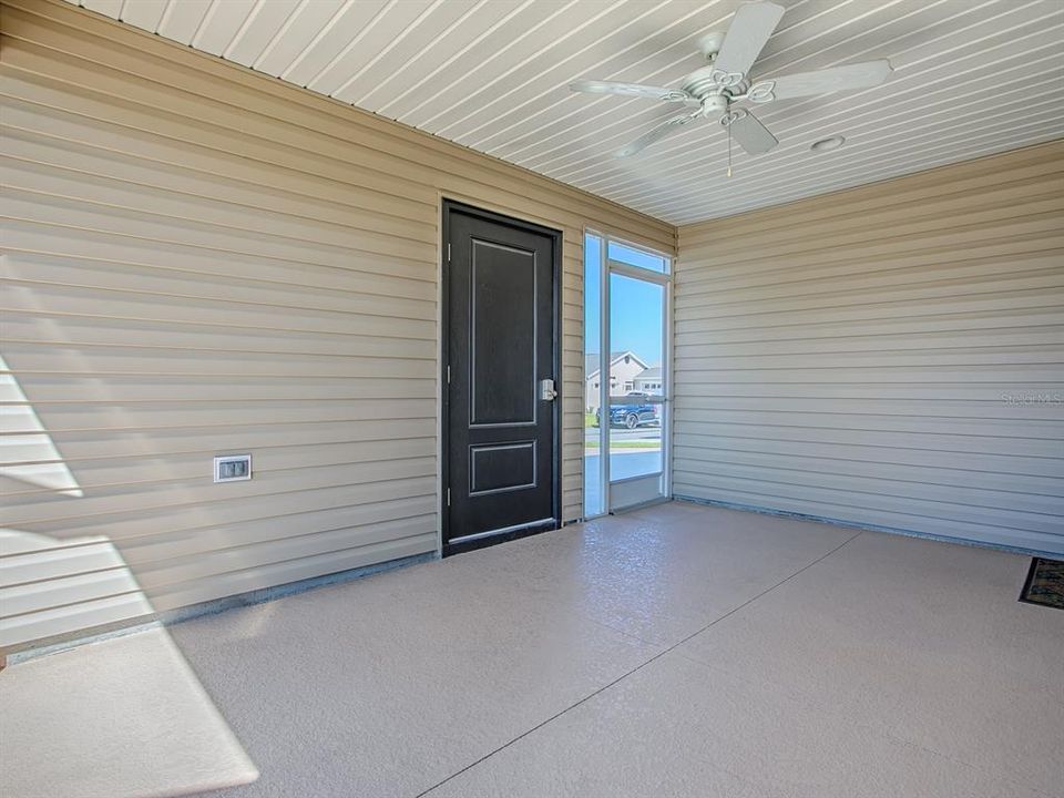 Active With Contract: $339,000 (2 beds, 2 baths, 1300 Square Feet)