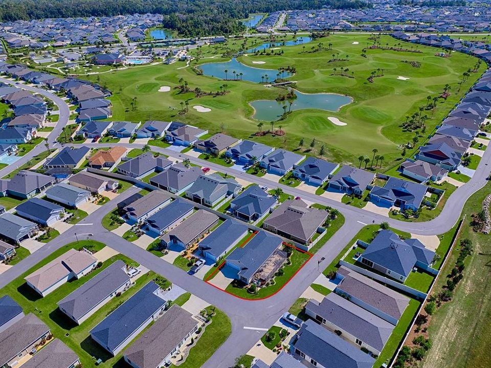 Active With Contract: $339,000 (2 beds, 2 baths, 1300 Square Feet)